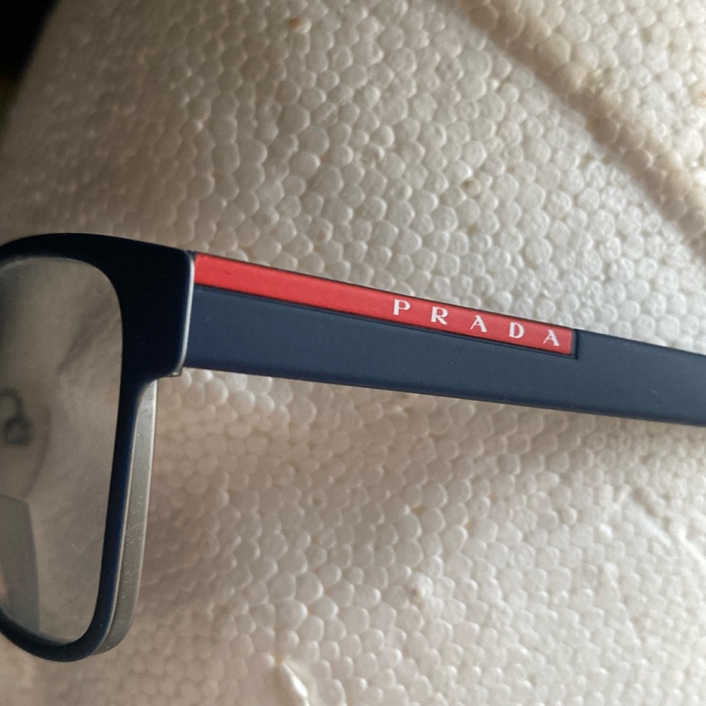 PRADA eye 👁️ glasses UNISEX Italy made light weight nave blue red logo on sides - Picture 6 of 16